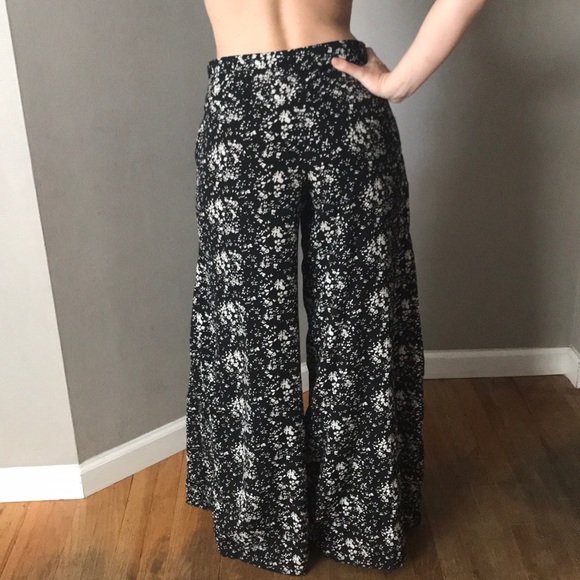 Charlotte Russe wide leg pants - Picture 3 of 4
